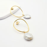 keishi wavy circle earrings