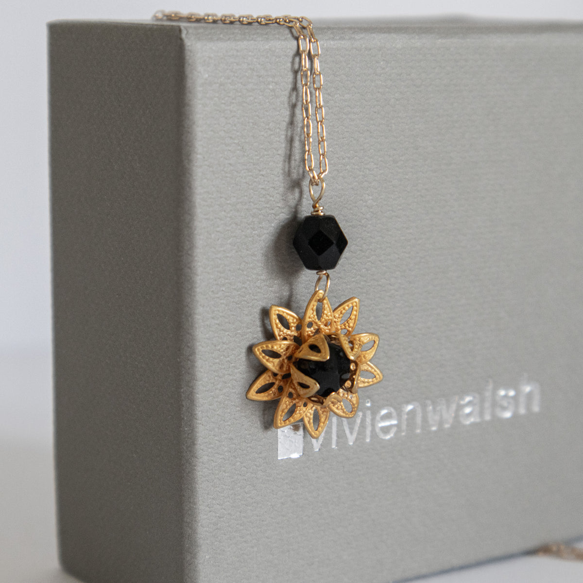 ella necklace black